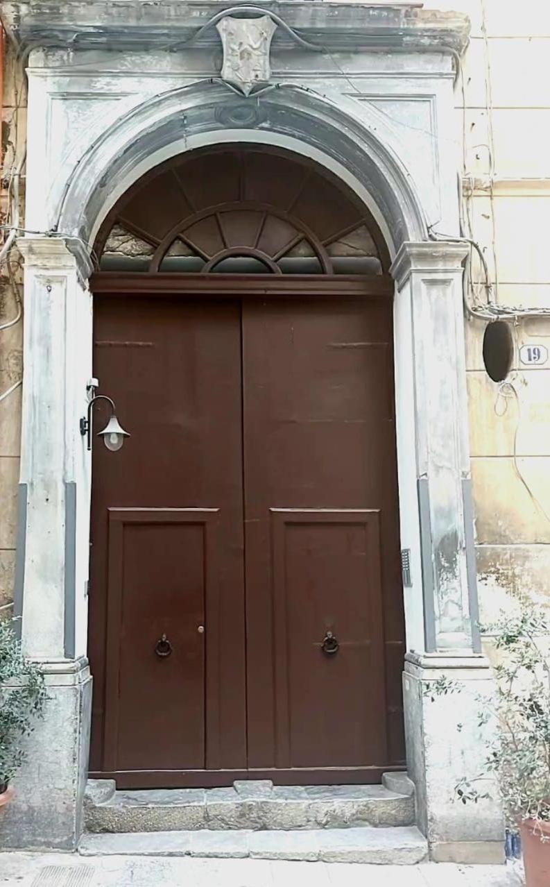 Casa Del Parlamento Apartment Palermo Exterior photo